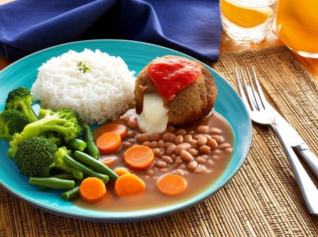 Polpetone de Carne com Mussarela - Arroz Branco - Feijão - Hortaliça Tropical 450g